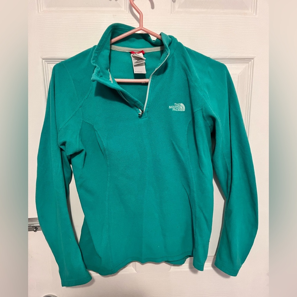 The North Flace Lightweight Fleece
